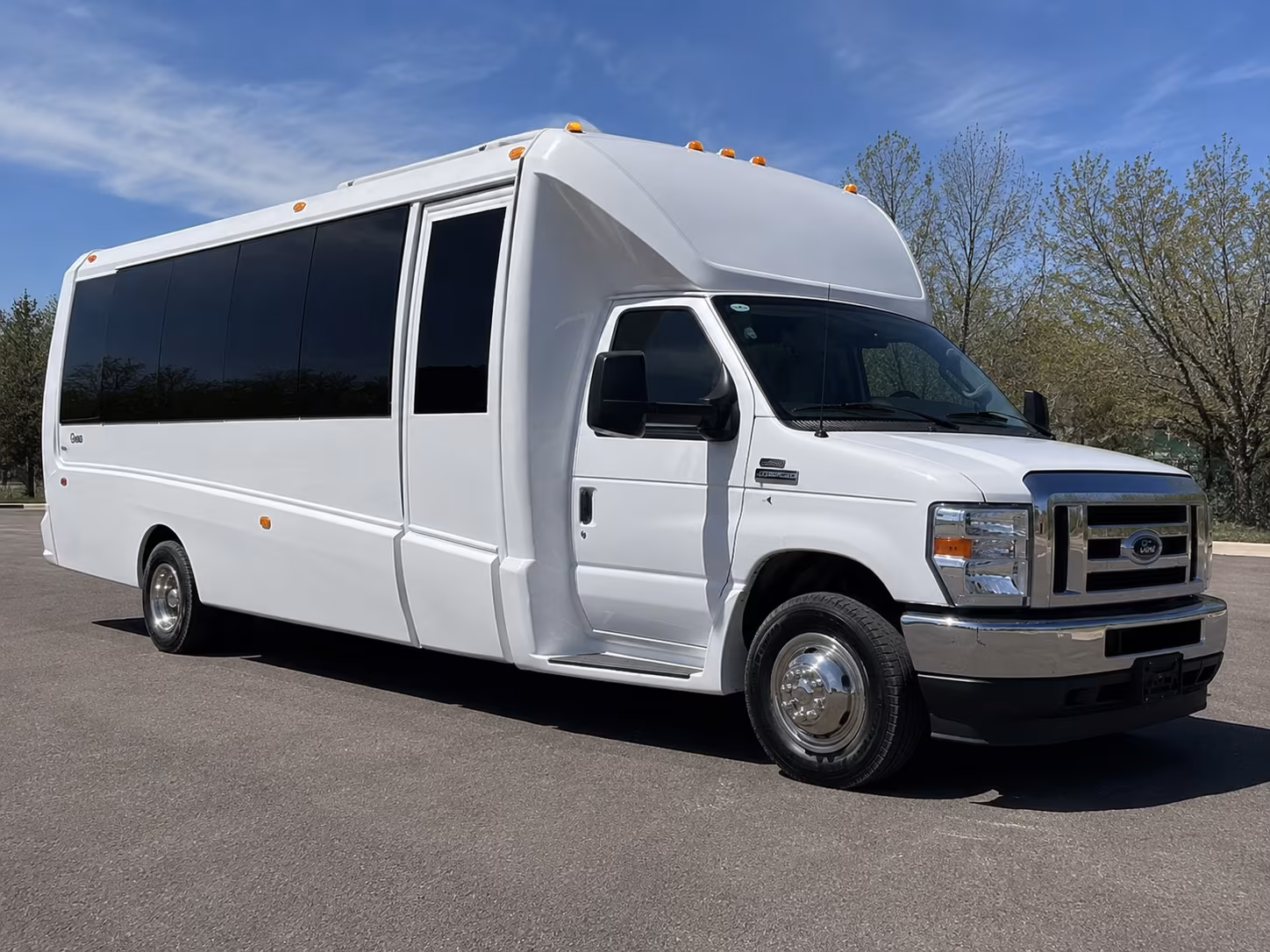 Paterson Winery Tour & Pub Crawl Transportation party bus exterior