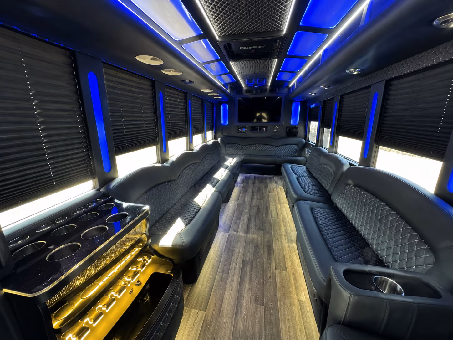 Paterson Winery Tour & Pub Crawl Transportation party bus exterior