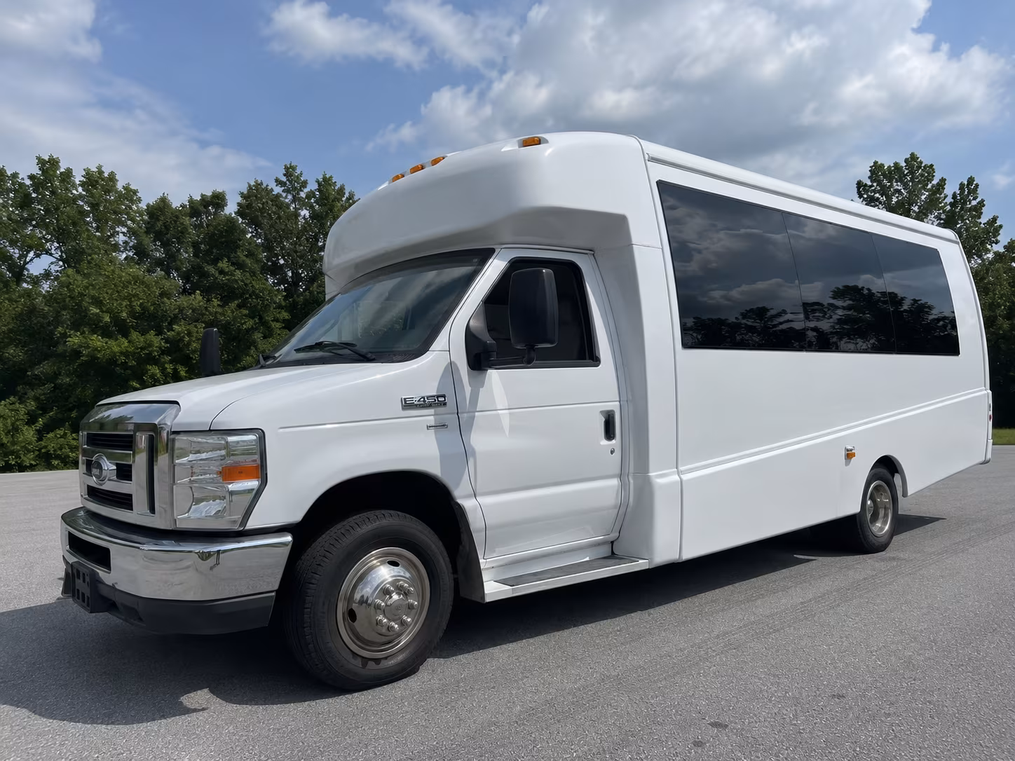 Paterson Winery Tour & Pub Crawl Transportation party bus exterior